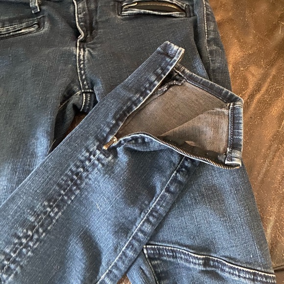 AG “The Motto Legging” Zipper Legging 26 - Picture 7 of 9